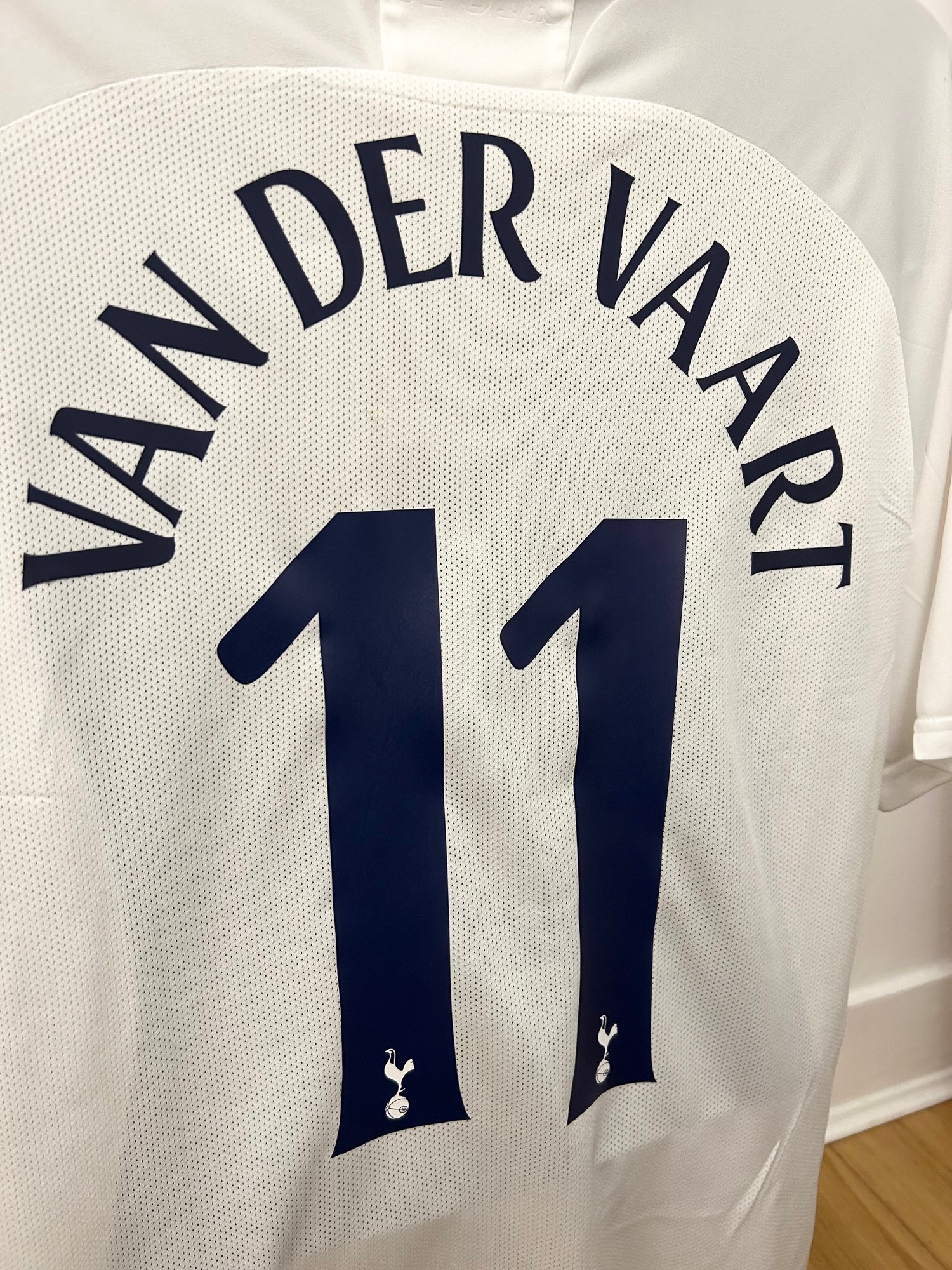 Image of Tottenham Hotspur “VAN DER VAART” 2011/12 Home Cup Shirt + patches (XL)