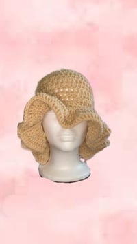 Image 1 of Wavy Ruffled bucket hat
