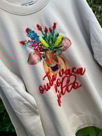 Image 6 of Suadoiro bordado a man. OUTRA VACA NO MILLO. beis. VARIAS TALLAS! *Feita por encarga.