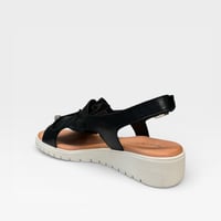 Image 4 of DJANGO & JULIETTE MALIKA BLACK