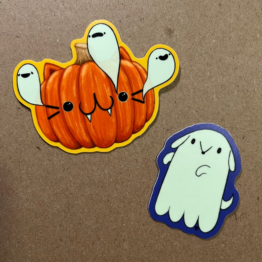 Image of spoopy glow-in-the-dark stickers 