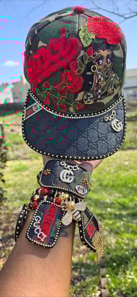 Camo Rose Hat & 4 Stack Bracelets