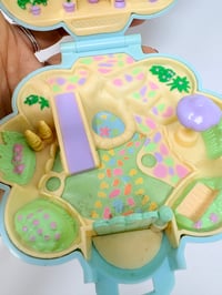 Image 7 of Ensemble bracelet et Polly Pocket La Fleuriste 