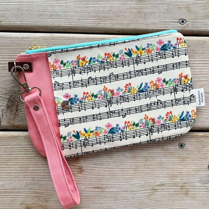 Image of The Chonk Wristlet- Rifle Paper Co Music Notes On Pink