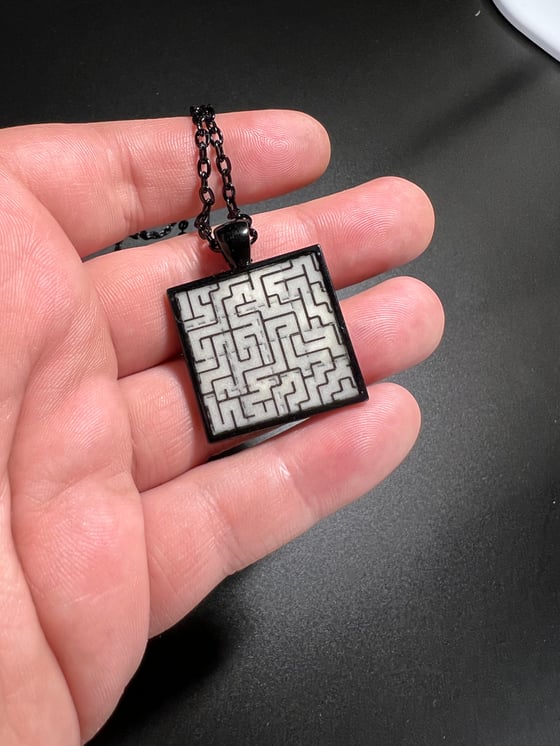 Image of Maze pendant 
