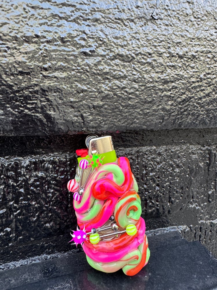 Image of LIGHTER CASE 02