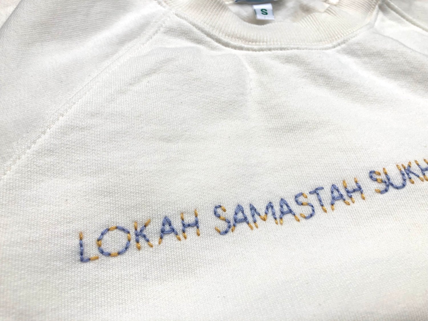 Image of LOKAH - Sweatshirt 