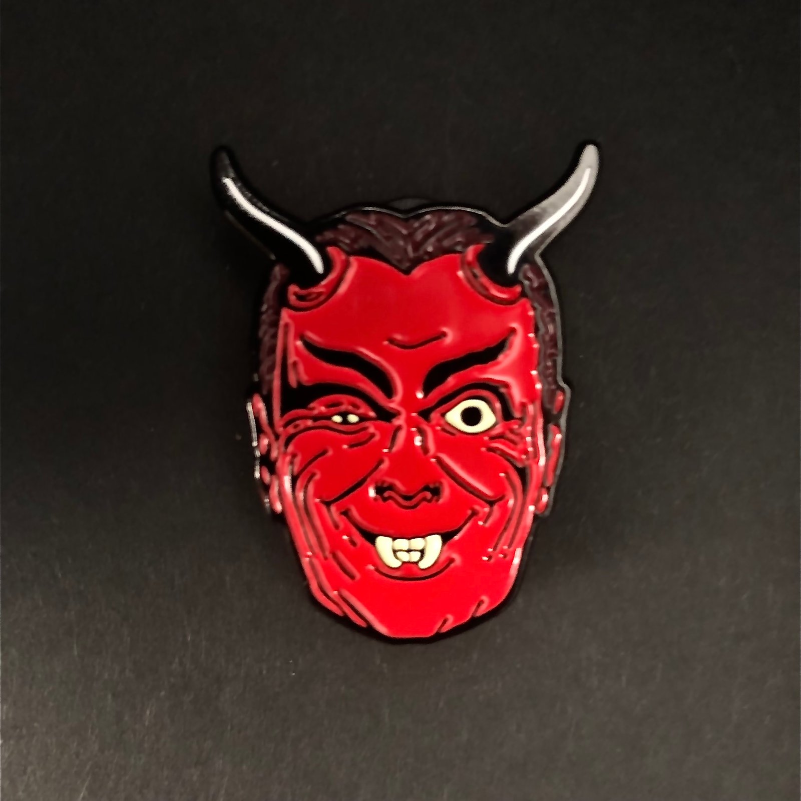 Mystic Seer - Twilight Zone - Pin - Red | Mood Poison