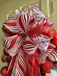 Image 3 of Candy Cane Stripe Wreath