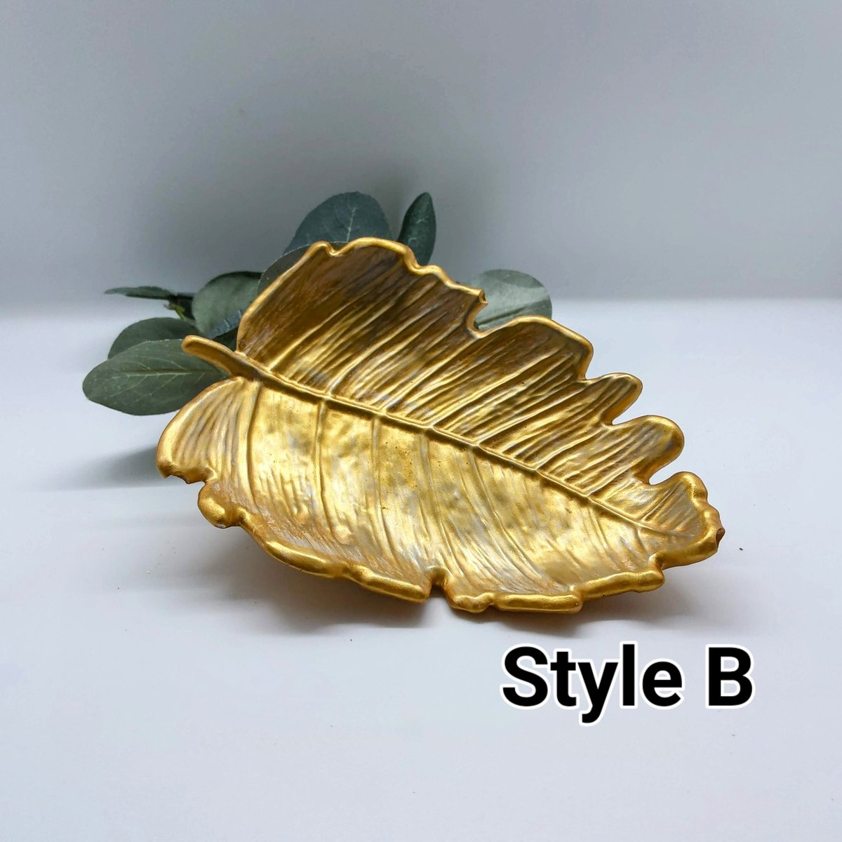 Gold Leaf Shaped Trinket Tray 