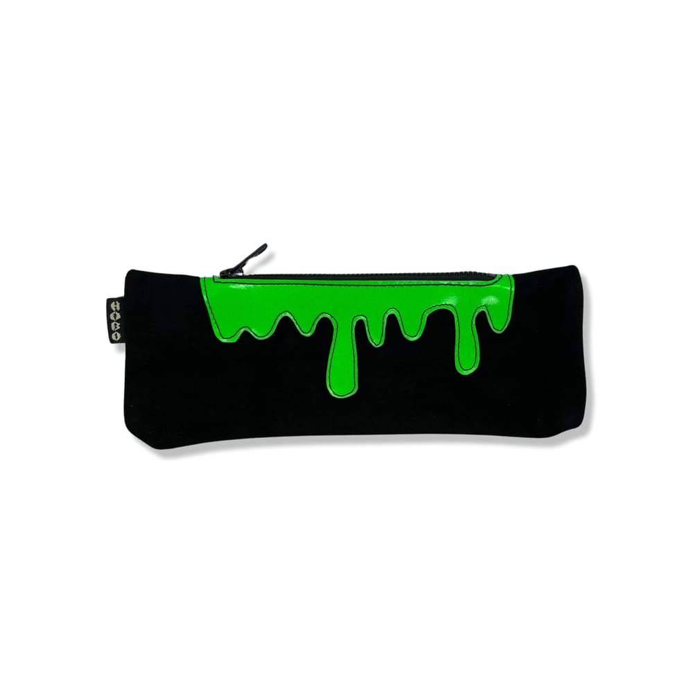 Image of dRiPpY SaCk - sLiMe GrEeN oN dUsTy BlAcK