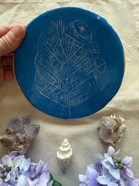 Image 5 of Grand sous-plat Plume Céramique 🌟