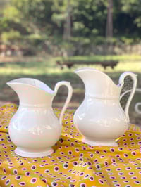Image 1 of Grand pichet ancien - porcelaine blanche