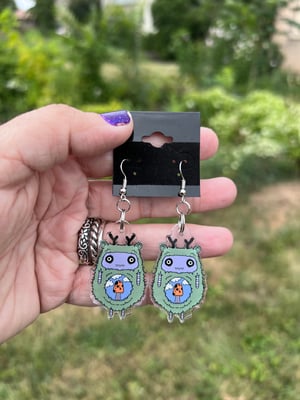 Goblin Core Gloombeez acrylic earrings