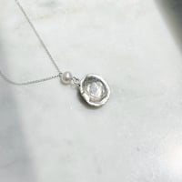 Image 4 of Shell with Pearl Necklace 
