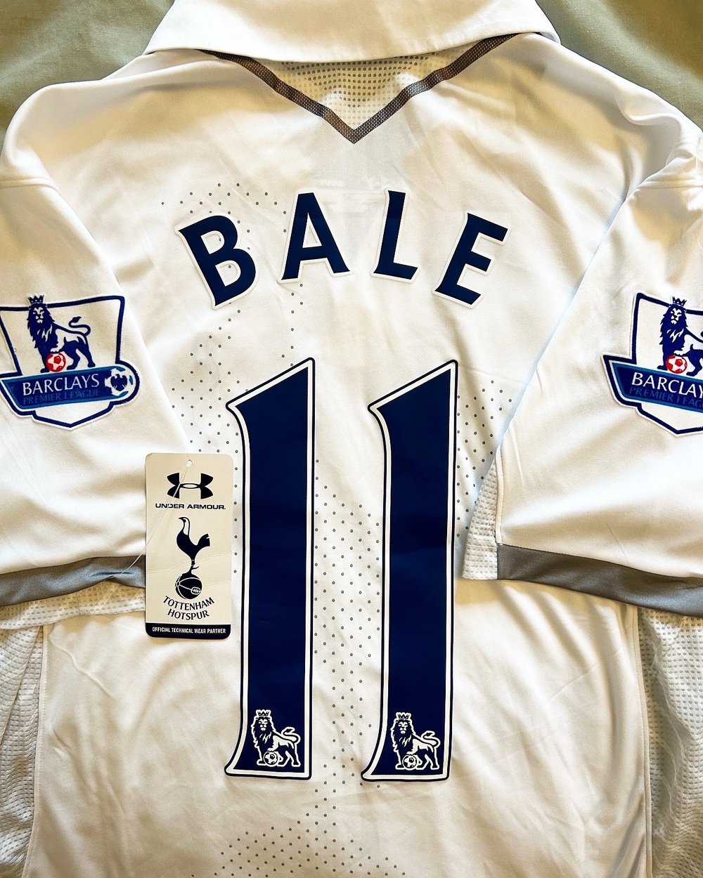 Image of NEW Tottenham Hotspur “BALE 11” 2012/13 Home Shirt + PL patches (L)