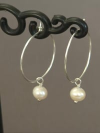 Image 1 of Créoles fines petites perles