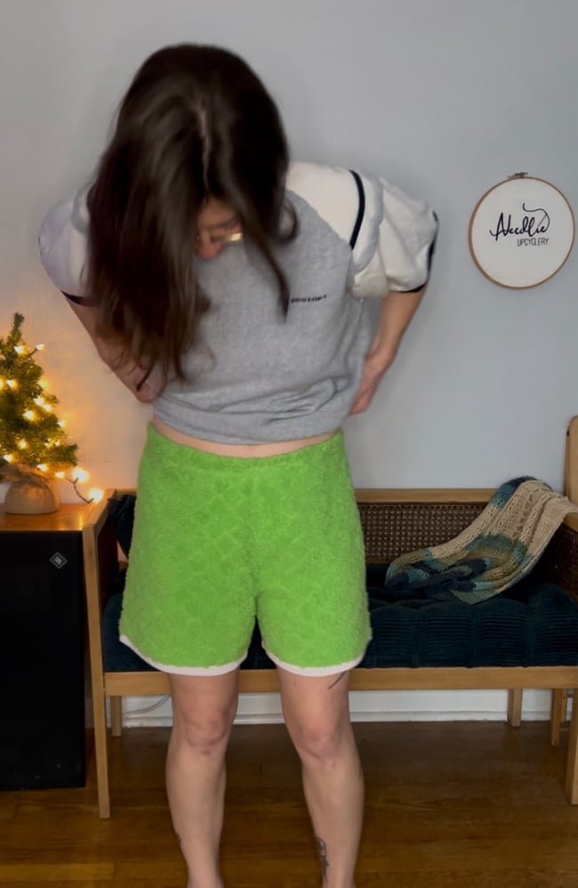 Tennis Ball / Grinch Fuzzy shorts, size S-M
