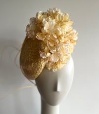 Image 1 of Pale yellow beret 