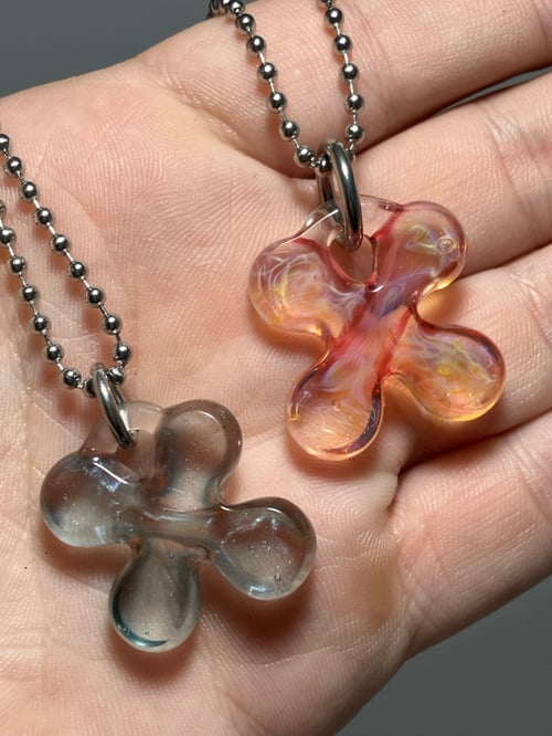 Image of flat clovers 