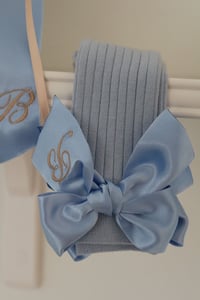 Embroidered initial bow socks 