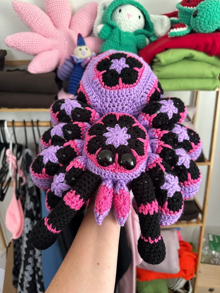 Image of Tarantula Girly