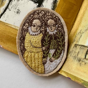 Image of Sisters hopeful for spring - larger embroidery brooch 