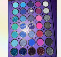 Image 3 of Selena Eyeshadow palette