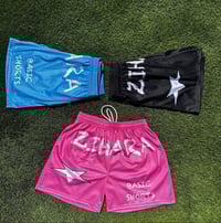 Image 1 of Zihara Basic-Shorts 