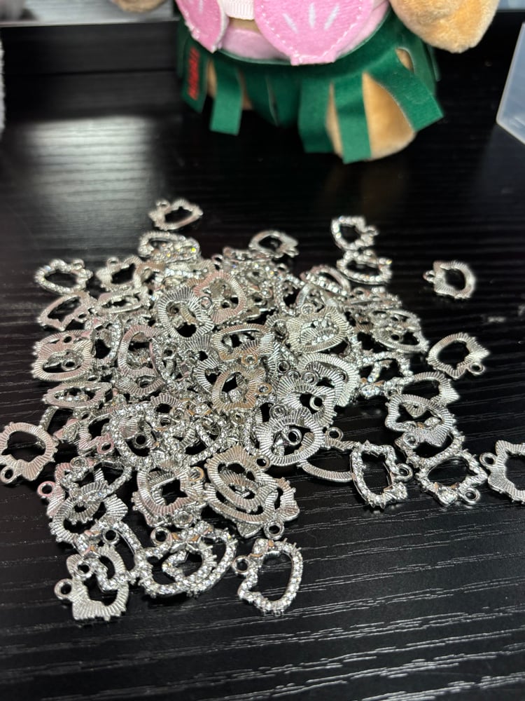 Image of mini rhinestome kitty heads