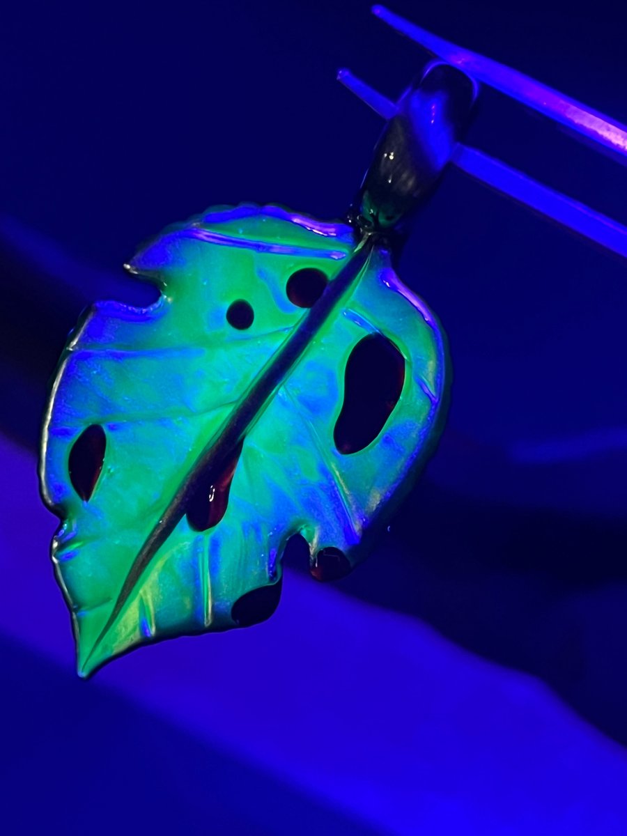 Image of Bloody Leaf Pendant