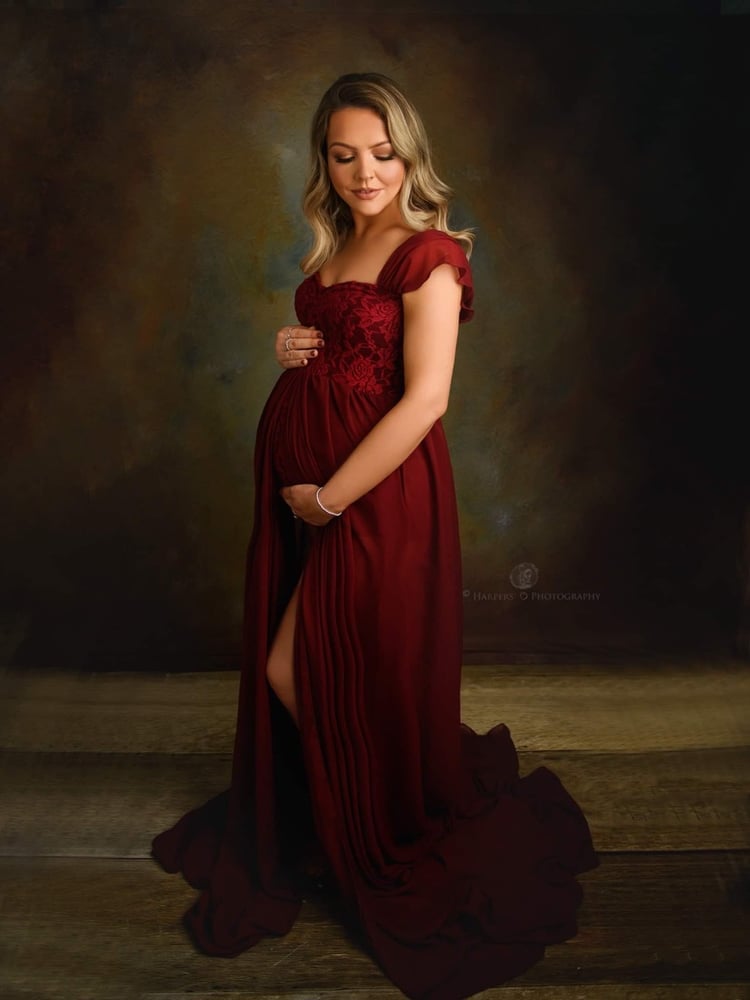 Image of MATERNITY SESSION 