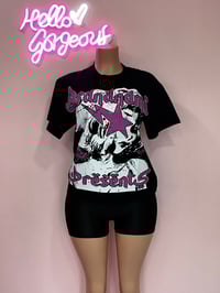 Image 2 of The vibes tee