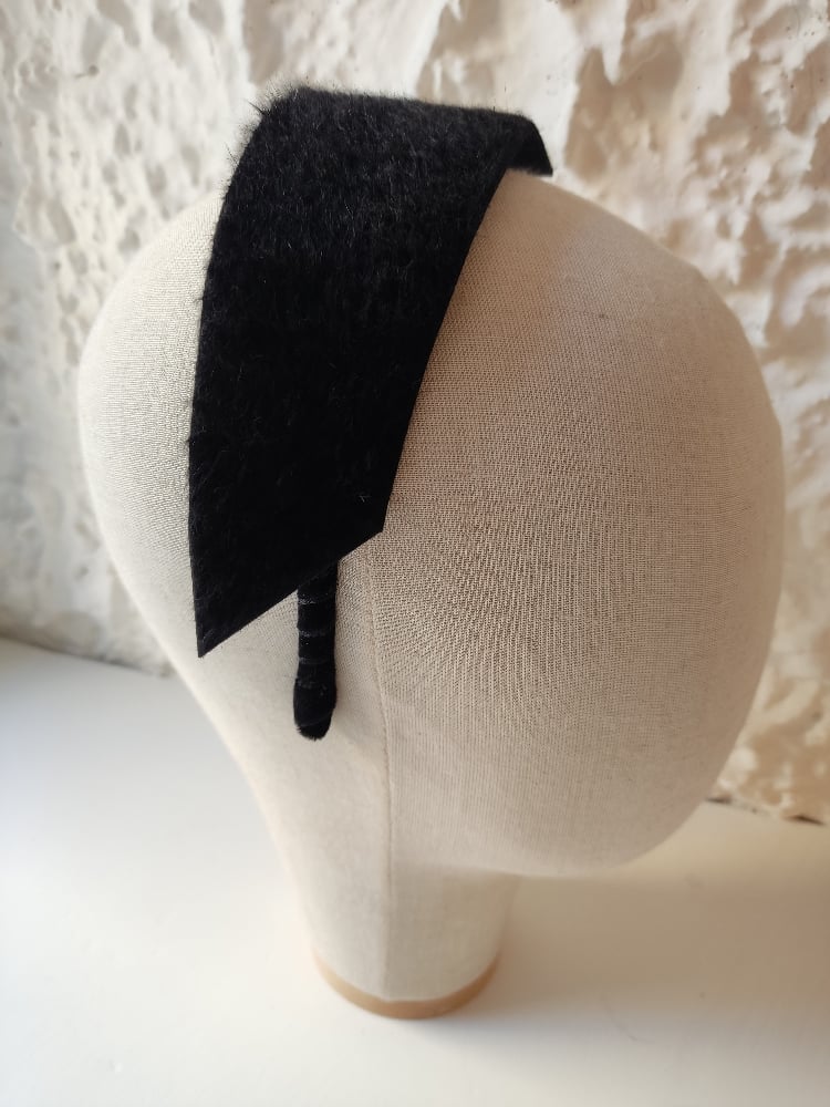 Image of Cerchietto onda feltro nero