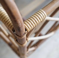 Image 7 of Lit de poupée en rotin