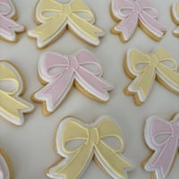 Image 4 of Pretty Bows🎀