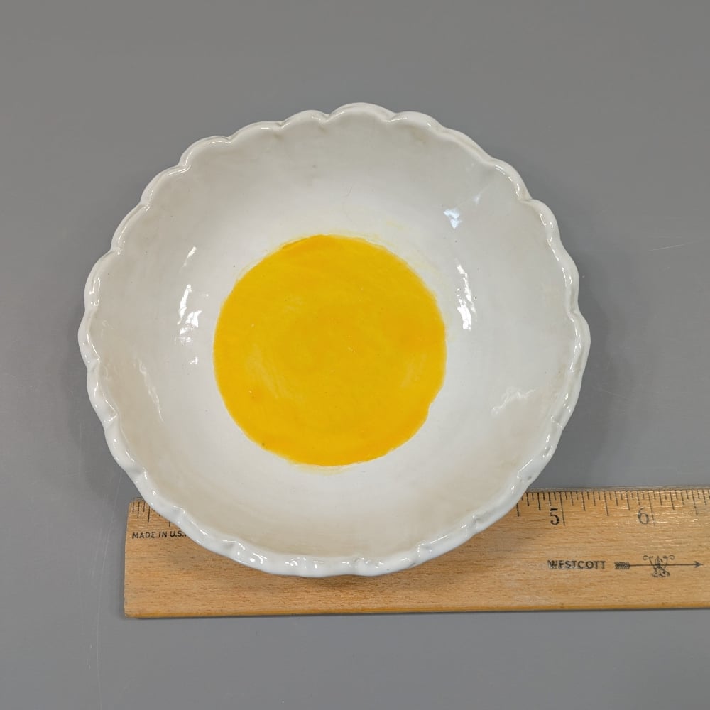 Image of Set of Three Handmade Ceramic Daisy Flower Nesting Bowls