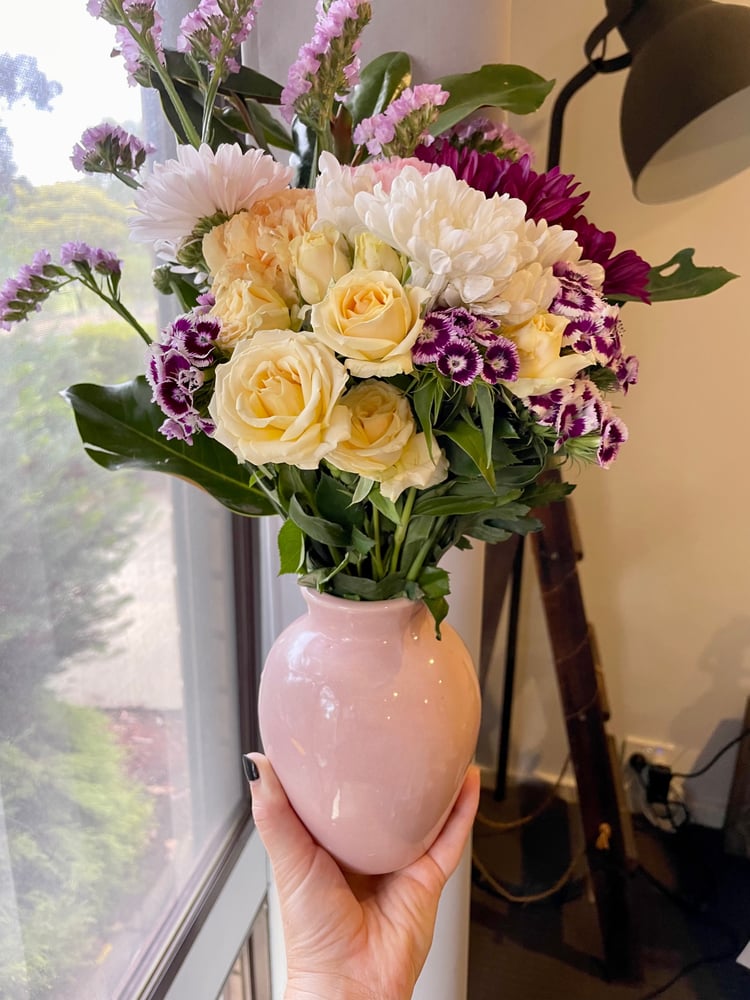 Image of Blush pink vase - round 