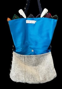 Image 4 of Tie Messenger Bag
