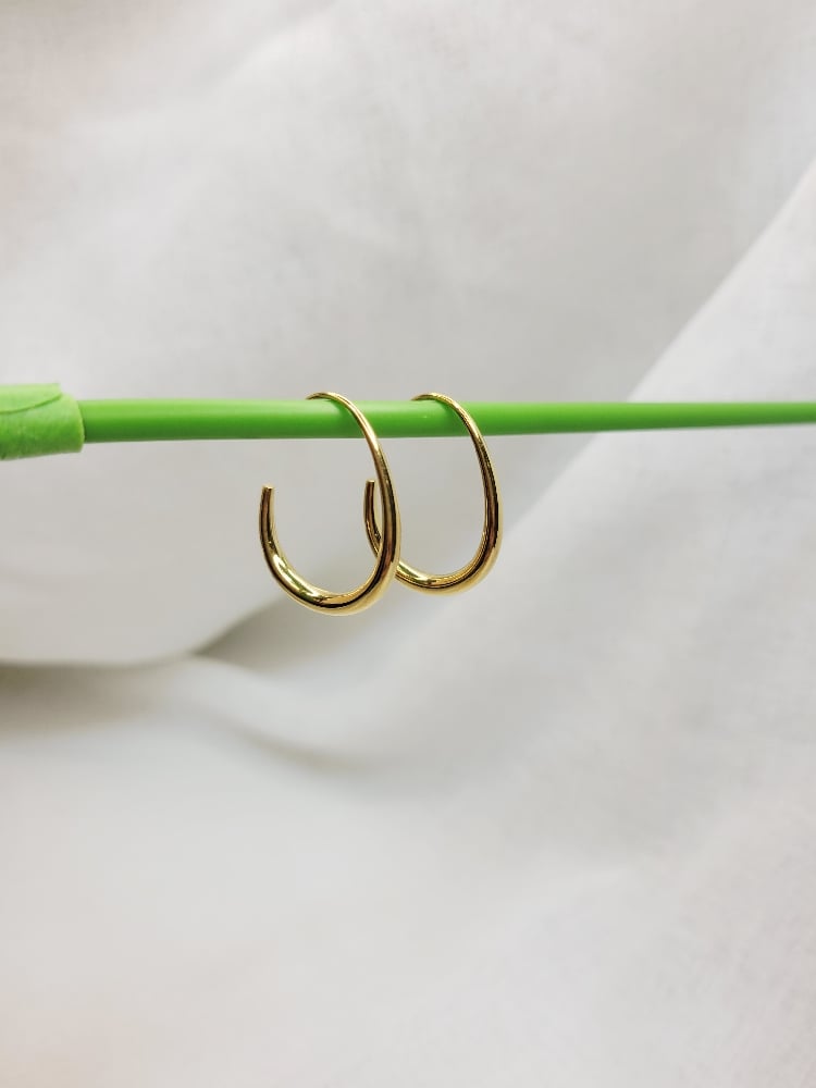 Image of Corinne Hoop Earrings 