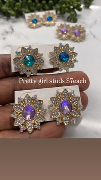 Gold Pretty girl studs