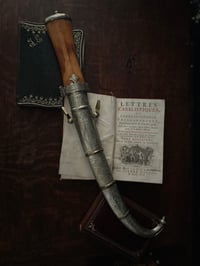 Image 7 of Poignard traditionnel ancien dit Koummya, métal argenté, bois blond.Fin du XIXème siècle