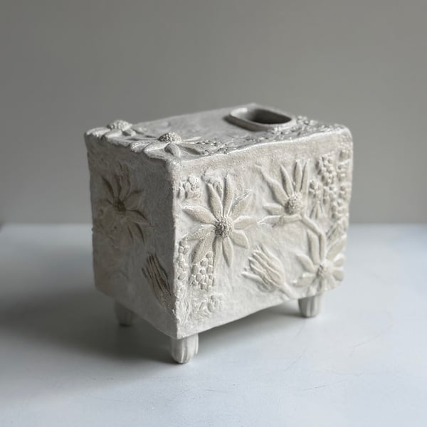 Image of  Flannel flower box vase (4231)