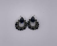 Black gem stud