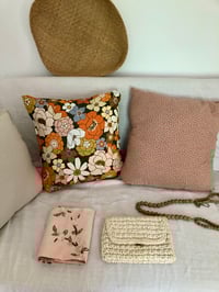Image 3 of Coussin rose Liberty