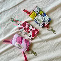 Image 2 of quilted airpod case