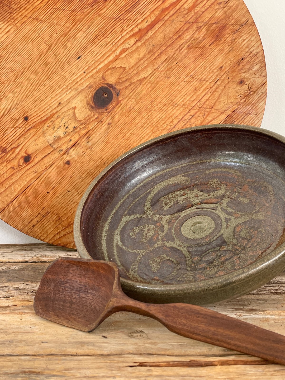 Image of INTERIOR PATTERN SERVING BOWL