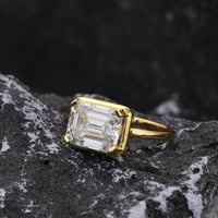 Image 4 of DJMAX Gold Simple 4CT Moissanite Rings for Women 925 Sterling Silver Jewelry Niche Light Luxury Wome