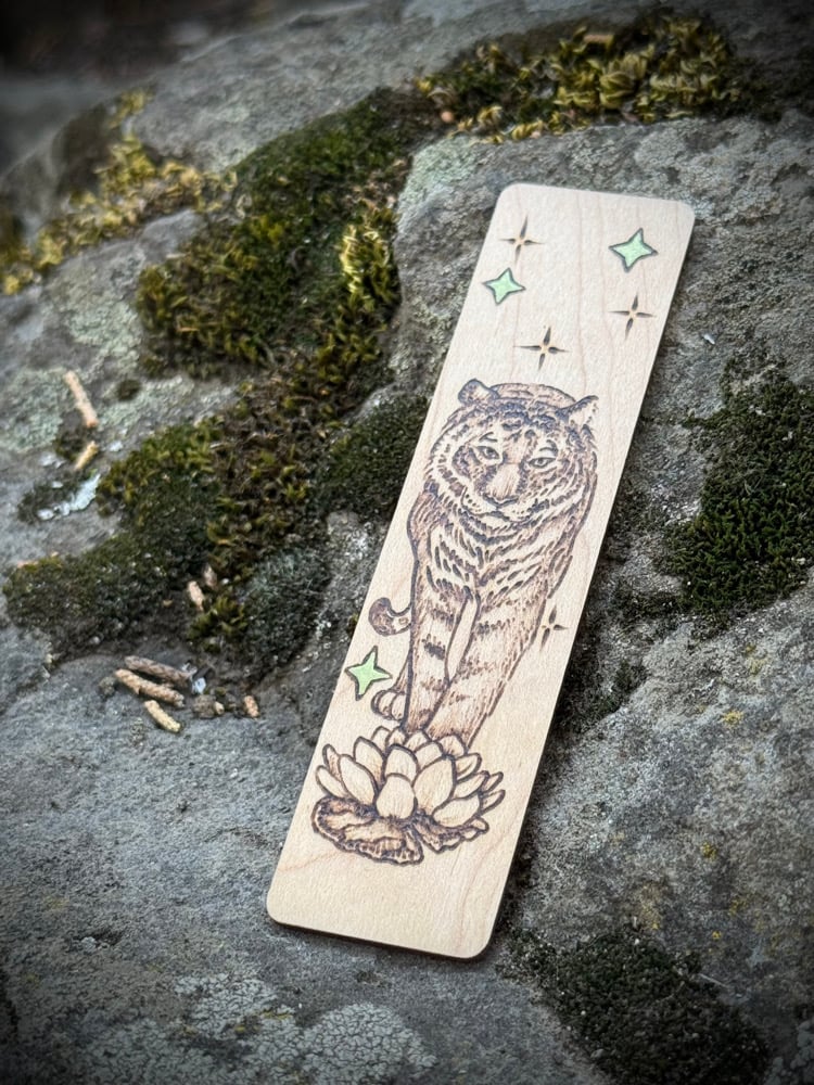 The Bengal Tiger - Gilded Guardian Bookmark  Image 2