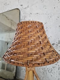 Image 4 of La lampe en rotin 